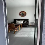Business Flat, Gare, Bus & Centre A Pied Apartament *