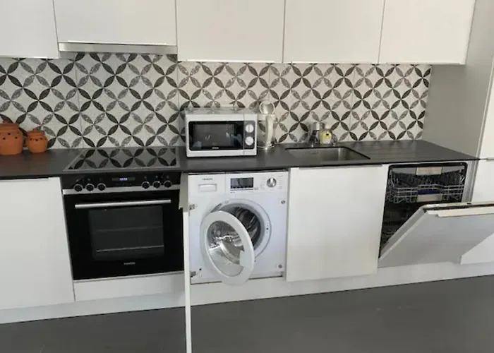Business Flat, Gare, Bus & Centre A Pied * Sion